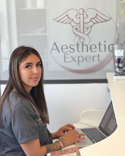 Programme de la formation camouflage cicatrices et vergetures proposé par le centre de formation esthétique AESTHETIC EXPERT FRANCE à Cannes sur la Côte d'Azur